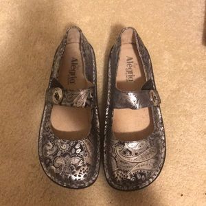 Alegria loafer